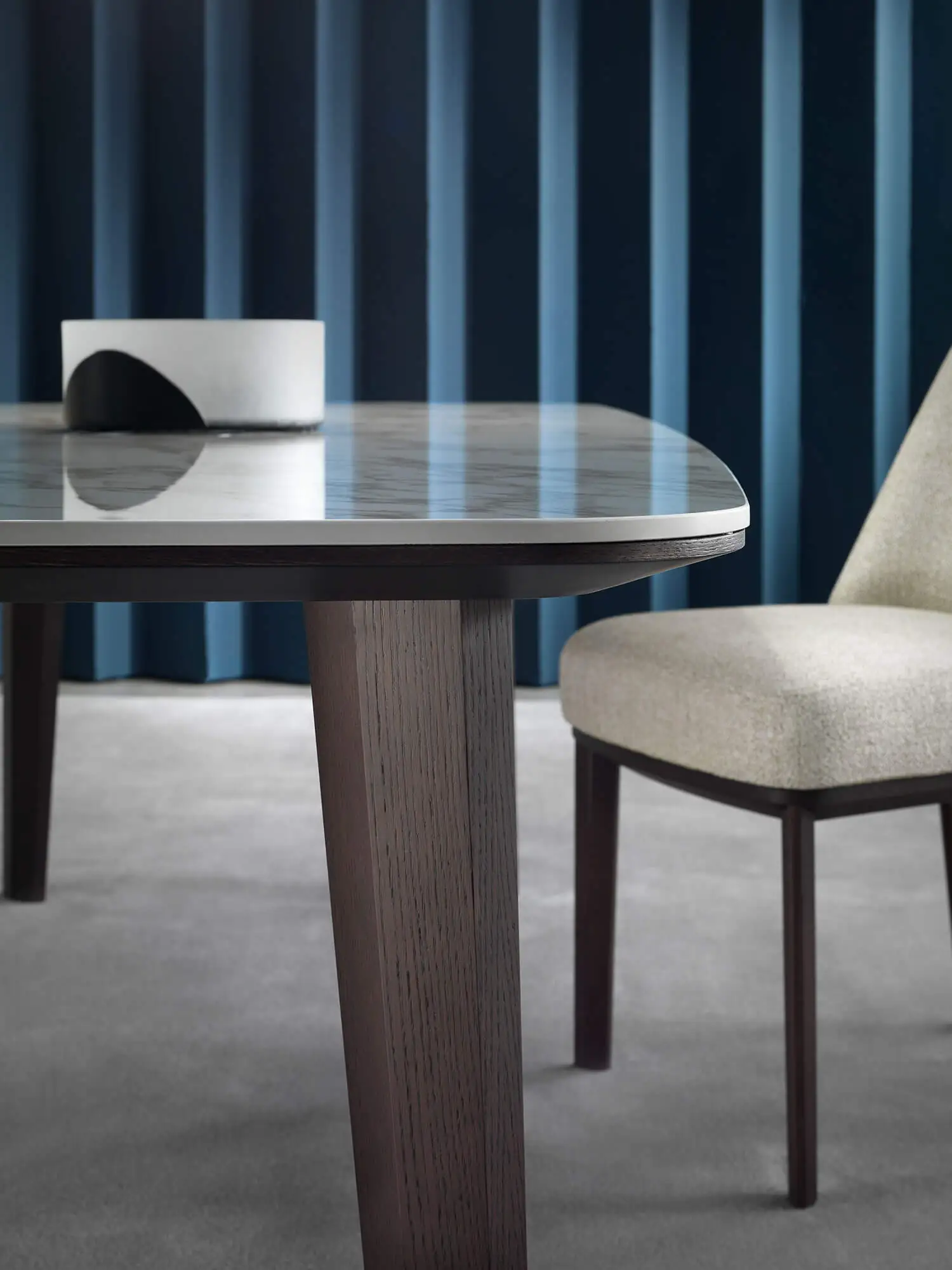 Lomacasa Marelli Anderson Dining Table Galleria 1-5