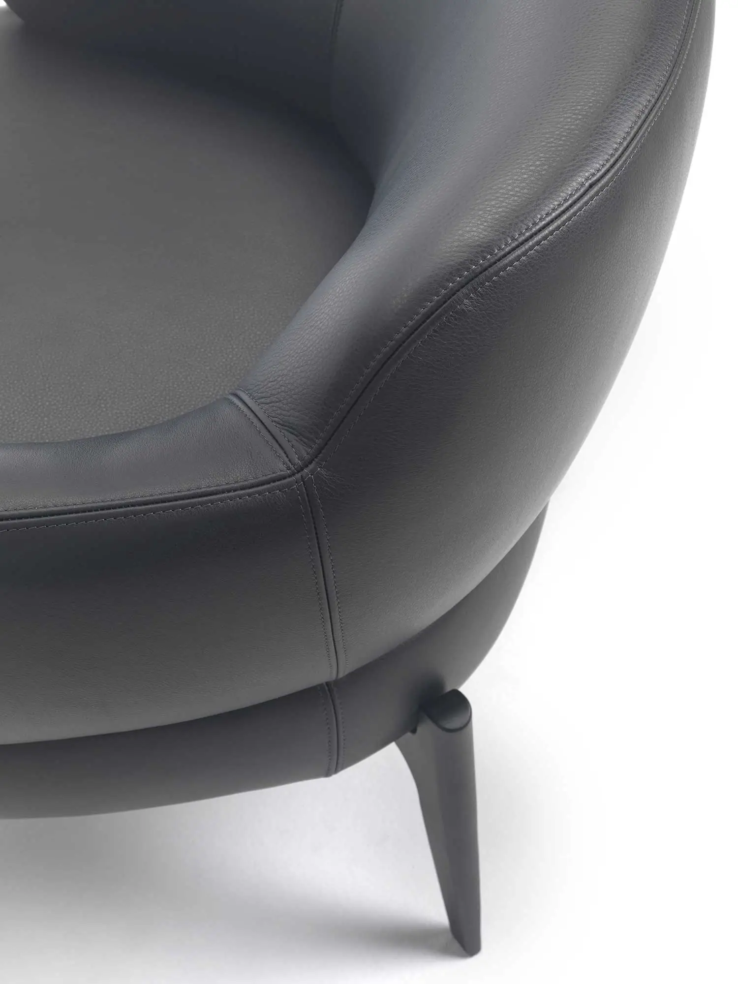 Lomacasa Marelli Sign Poltrona Galleria 2-18