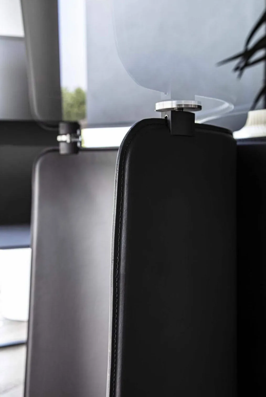 Lomacasa_Pellizzoni_Butterfly-Table_Galleria-2