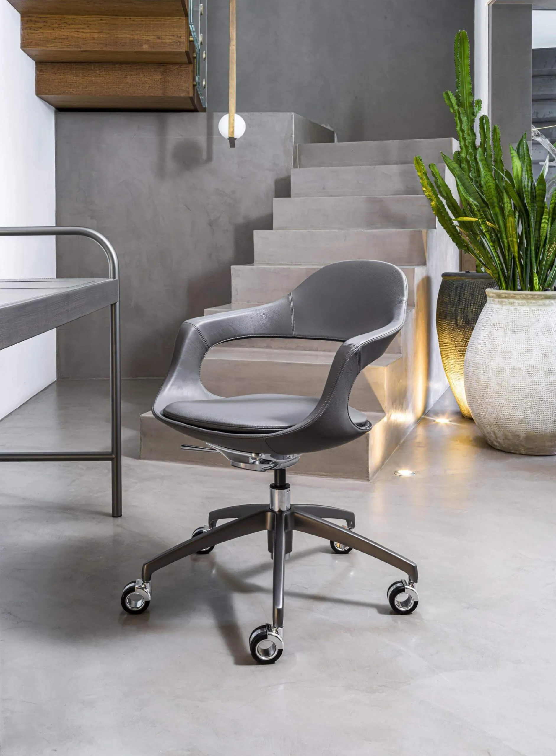 Lomacasa_Pellizzoni_Frenchkiss-Office-Wheels_Galleria-1