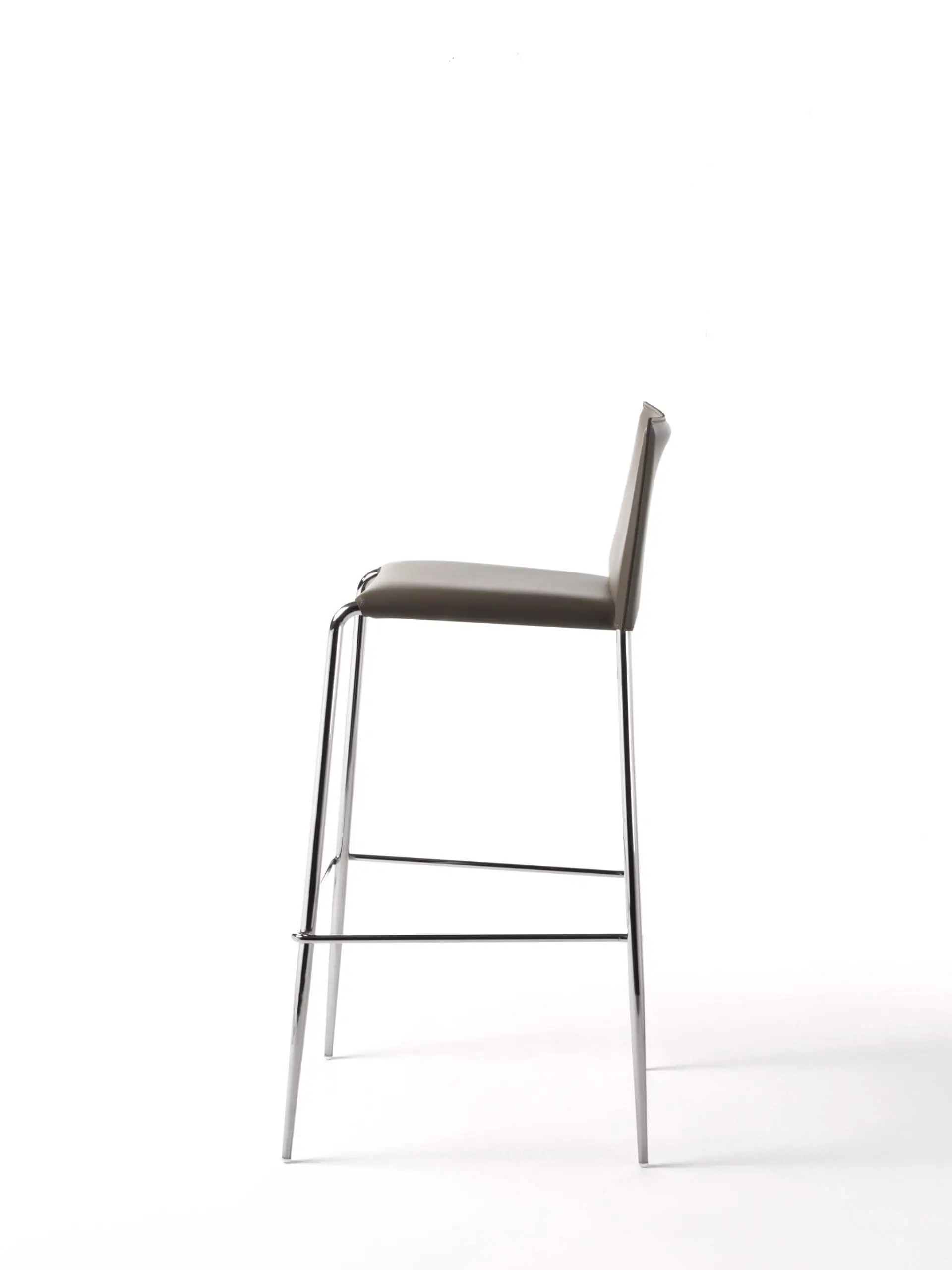 Lomacasa_Pellizzoni_Gazzella-Sgabello_Galleria-8