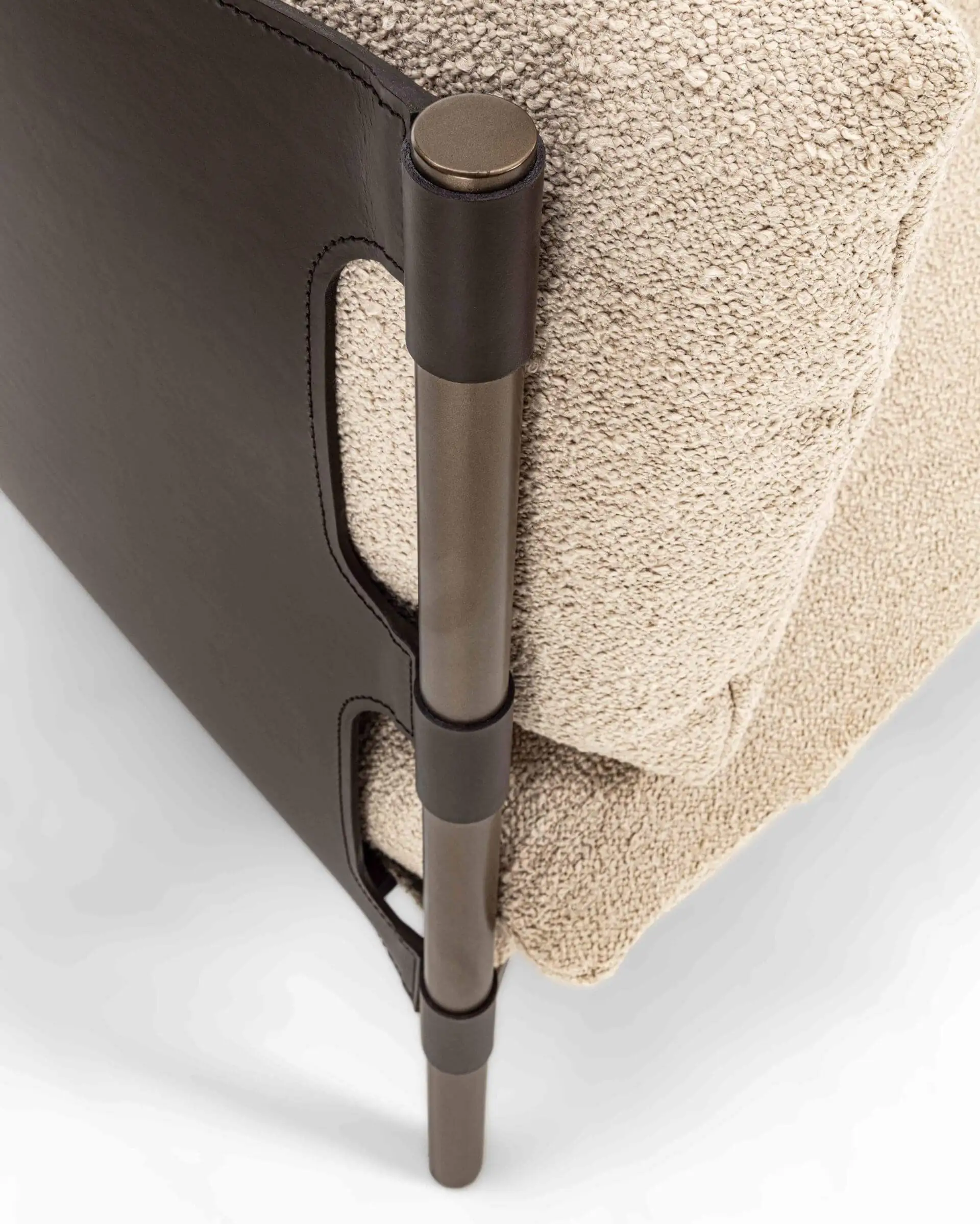 Lomacasa_Pellizzoni_Iris-Relax-Poltrona_Galleria-5