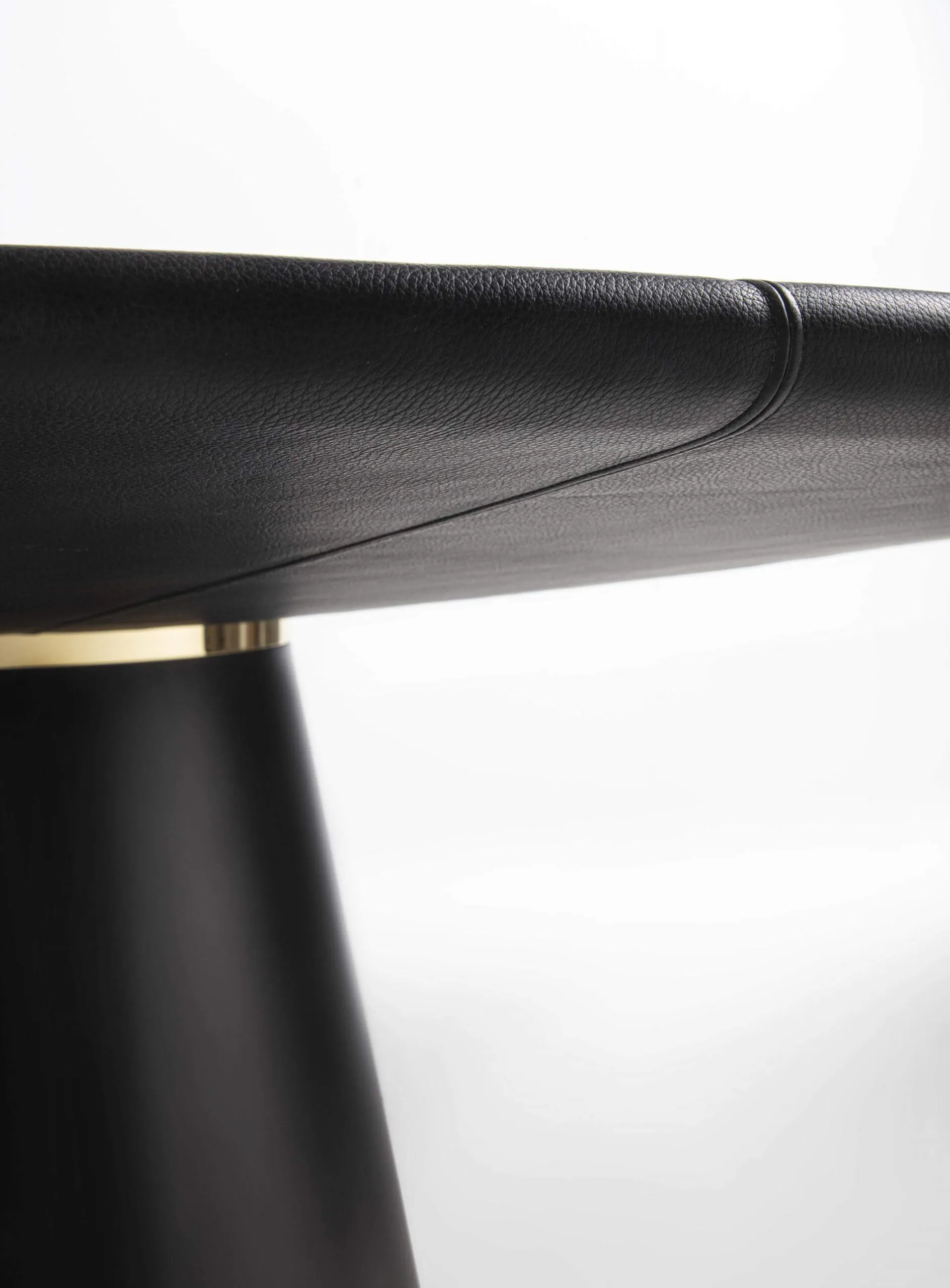 Lomacasa Pellizzoni Loop Table Galleria-1