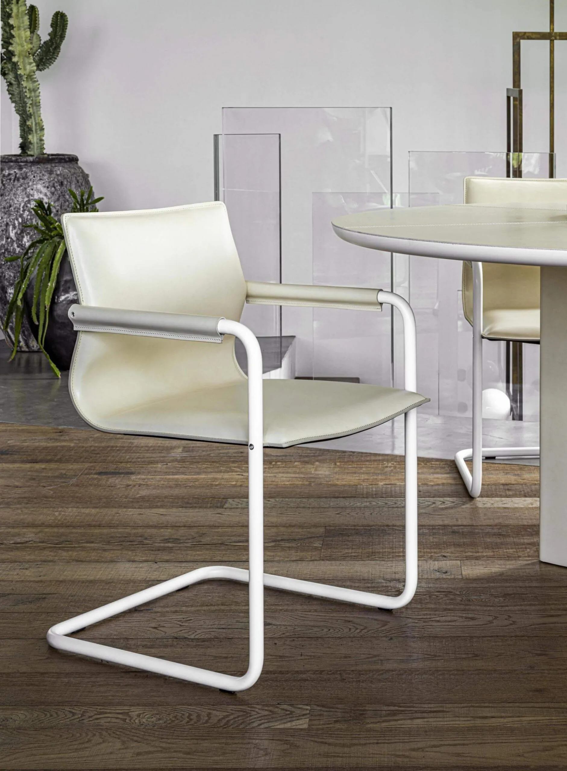 Lomacasa_Pellizzoni_Lybra-Poltrona_Galleria-1