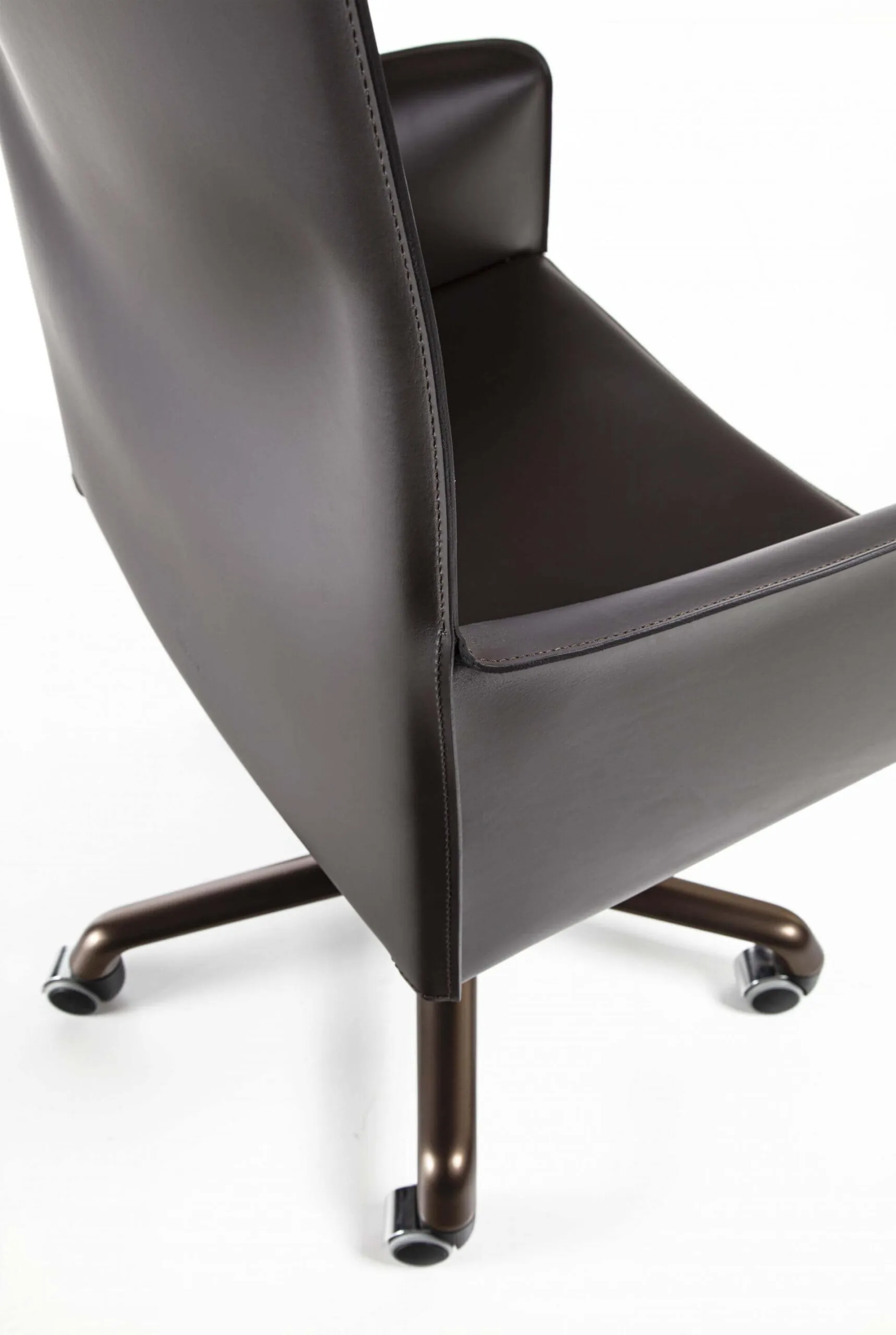 Lomacasa_Pellizzoni_Pasqualina-Sedia da ufficio_Galleria-9