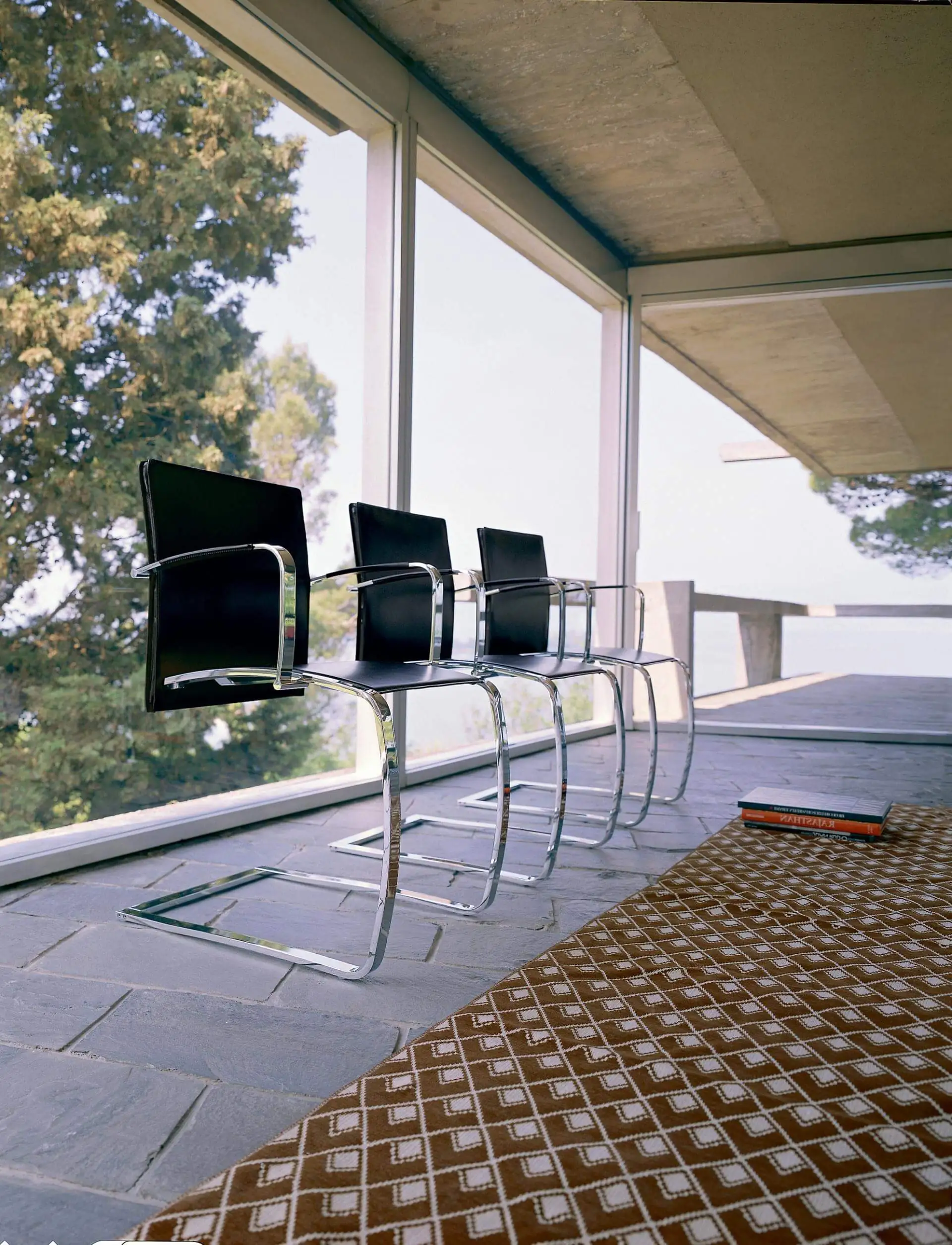 Lomacasa_Pellizzoni_Zen-Poltrona_Galleria-1